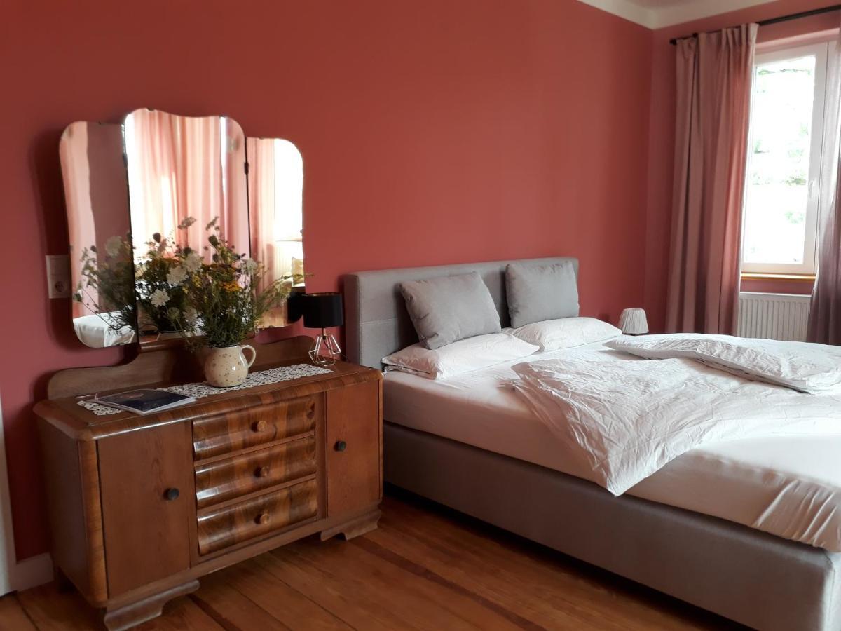 Bed and Breakfast Emmas Нойштадт-ан-дер-Вайнштрасе Экстерьер фото